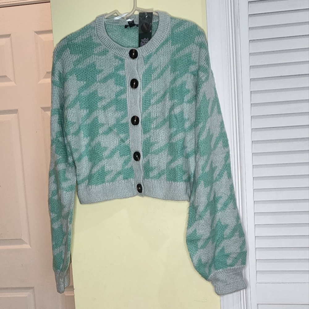 Wild Fable Butto Sweater Mint Green Medium